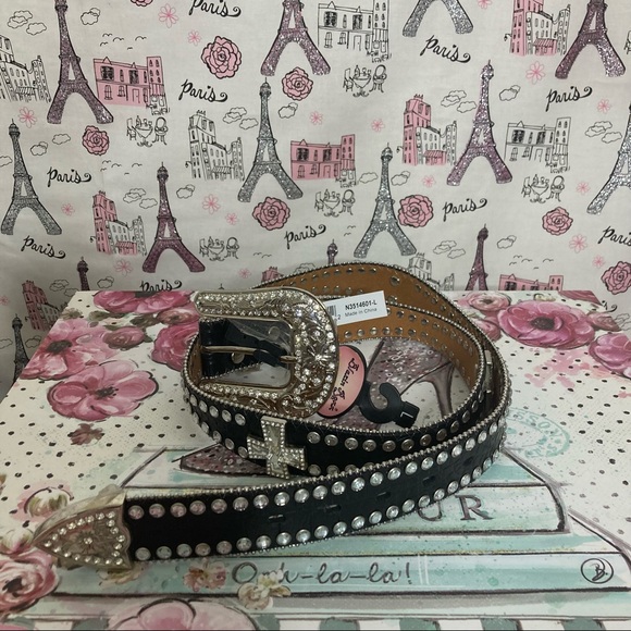 Blazin Roxx Accessories - Blazin Roxx Women’s Rhinestone Western Scallop Belt